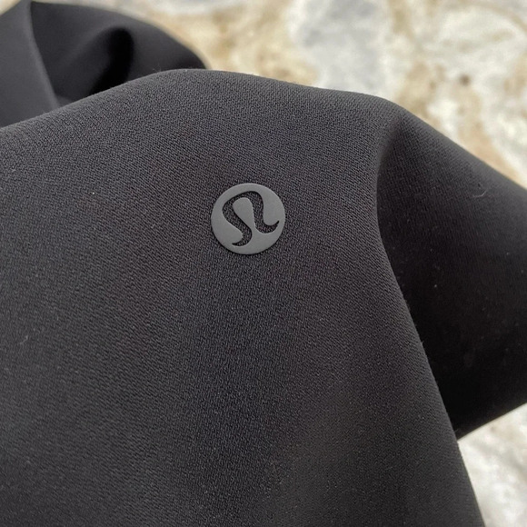 Lululemon On the Fly 7/8 Black Woven Pants Size 4 Office Casual Travel 27" - Picture 6 of 16